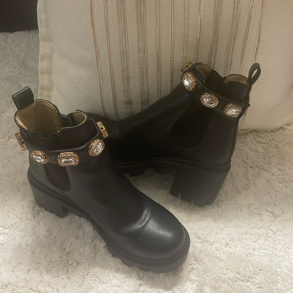 Boots are literally brand new I never used them, got the wrong size.